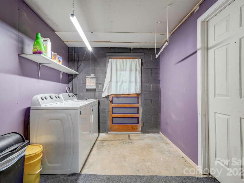 910 Surry Drive, Shelby, NC 28152.  MLS# CAR4249425, YatesRealty ID 7637. Laundry - Basement