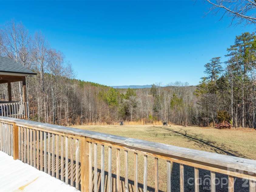 622 Rutherford Drive, Nebo, NC 28761.  MLS# CAR4346929, YatesRealty ID 7638. 