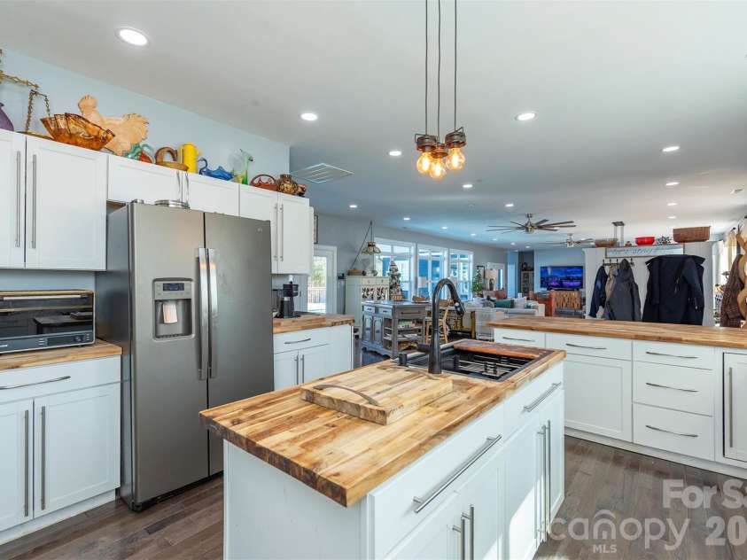 622 Rutherford Drive, Nebo, NC 28761.  MLS# CAR4346929, YatesRealty ID 7638. 