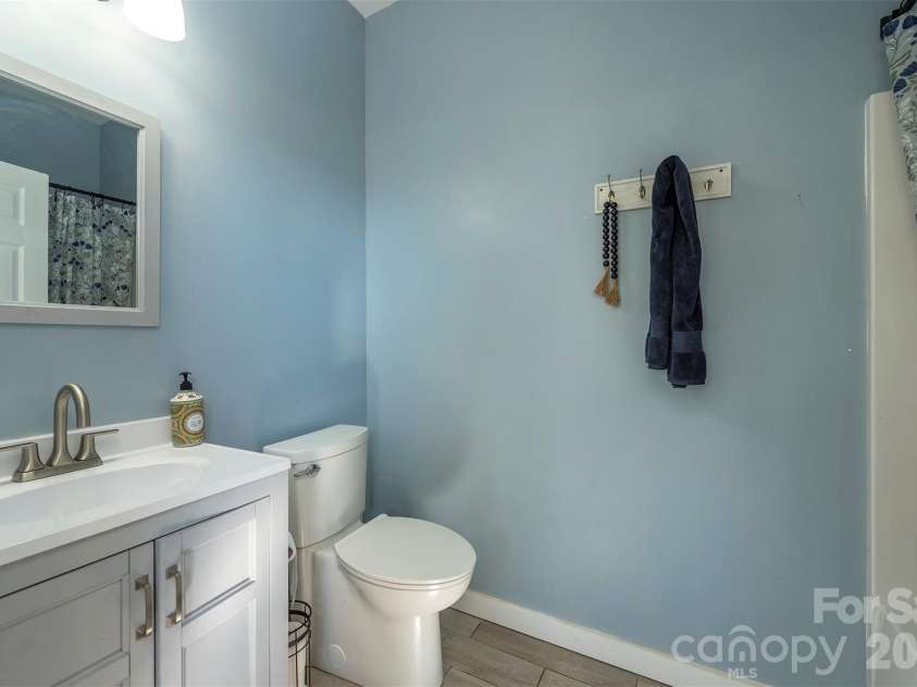 622 Rutherford Drive, Nebo, NC 28761.  MLS# CAR4346929, YatesRealty ID 7638. 