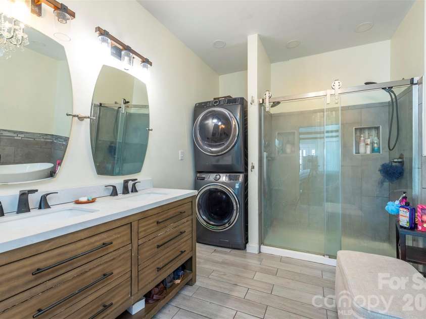 622 Rutherford Drive, Nebo, NC 28761.  MLS# CAR4346929, YatesRealty ID 7638. 