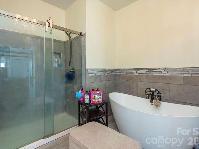 622 Rutherford Drive, Nebo, NC 28761.  MLS# CAR4346929, YatesRealty ID 7638. 