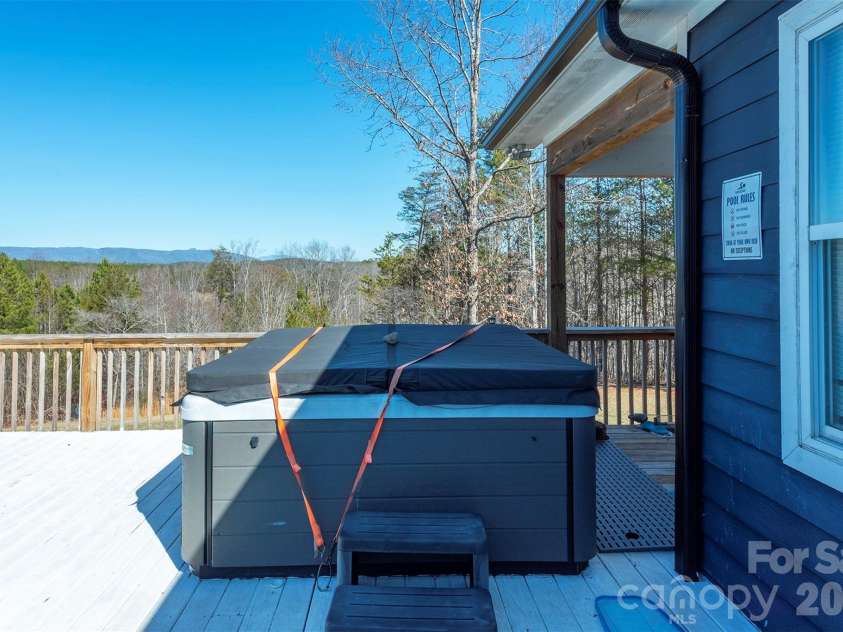 622 Rutherford Drive, Nebo, NC 28761.  MLS# CAR4346929, YatesRealty ID 7638. 