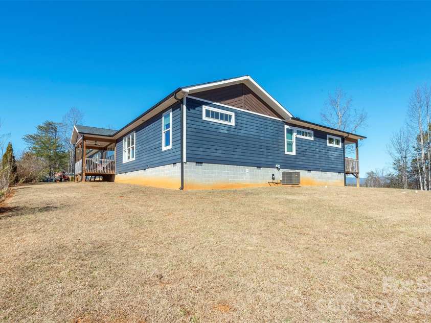 622 Rutherford Drive, Nebo, NC 28761.  MLS# CAR4346929, YatesRealty ID 7638. 
