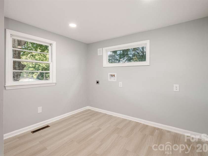 901 Elm Street, Shelby, NC 28150.  MLS# CAR4298786, YatesRealty ID 7640. Laundry room
