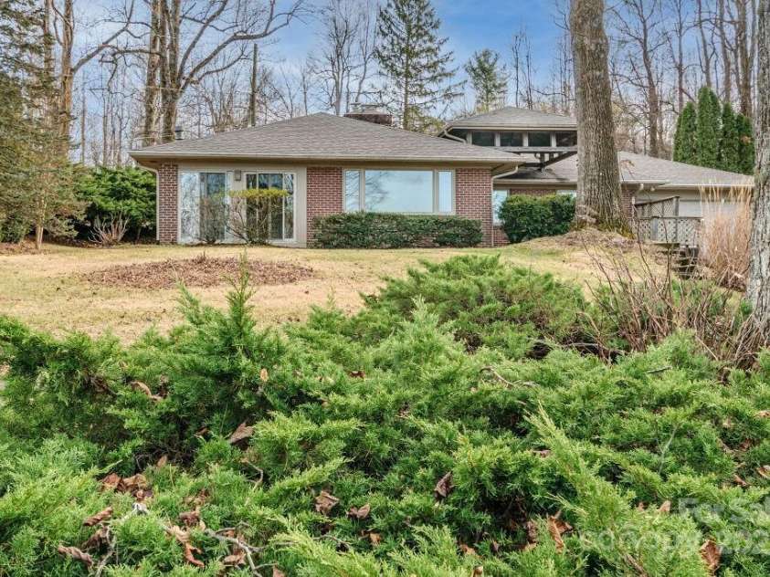 124 Sky Village Lane, Laurel Park, NC 28739.  MLS# CAR4207657, YatesRealty ID 7641. 