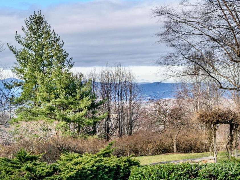 124 Sky Village Lane, Laurel Park, NC 28739.  MLS# CAR4207657, YatesRealty ID 7641. 