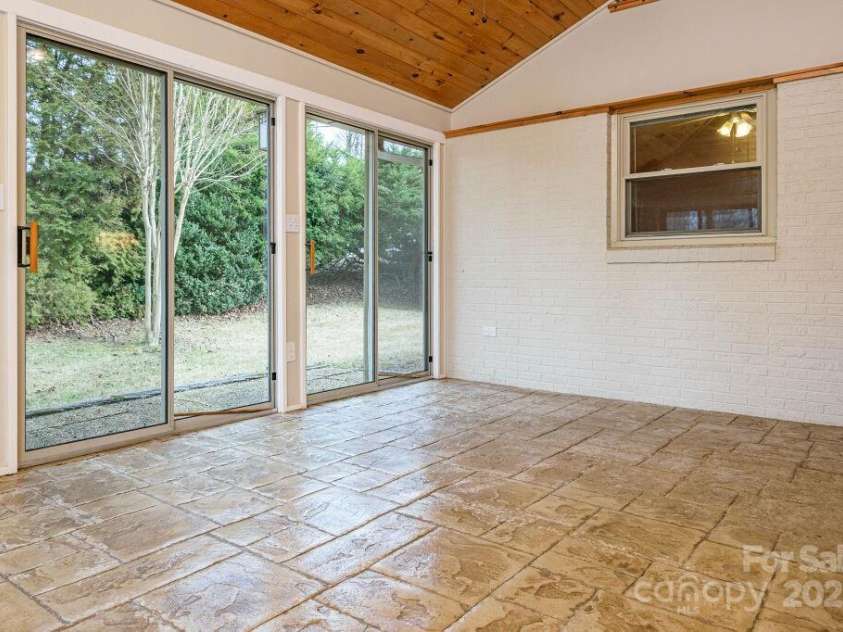 124 Sky Village Lane, Laurel Park, NC 28739.  MLS# CAR4207657, YatesRealty ID 7641. 