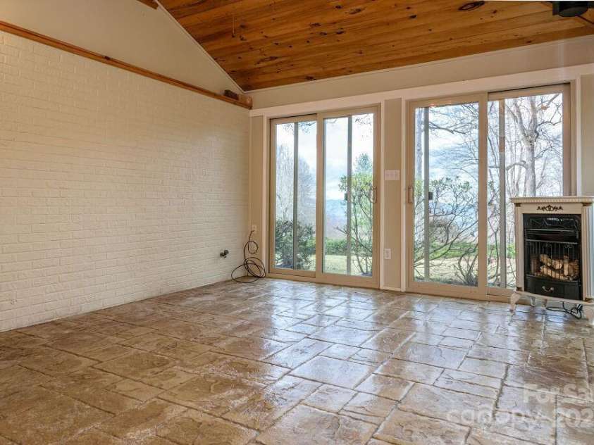 124 Sky Village Lane, Laurel Park, NC 28739.  MLS# CAR4207657, YatesRealty ID 7641. 