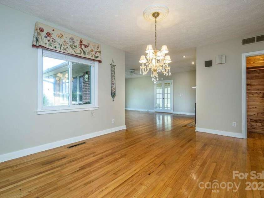 124 Sky Village Lane, Laurel Park, NC 28739.  MLS# CAR4207657, YatesRealty ID 7641. 