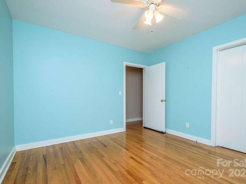 124 Sky Village Lane, Laurel Park, NC 28739.  MLS# CAR4207657, YatesRealty ID 7641. 