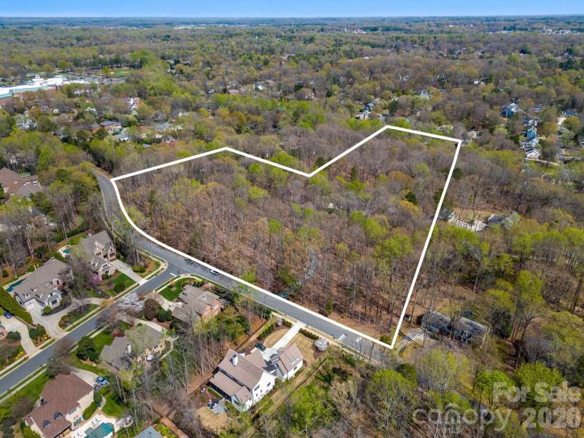 801 Reverdy Lane, Matthews, NC 28105.  MLS# CAR4360673, YatesRealty ID 7642. 