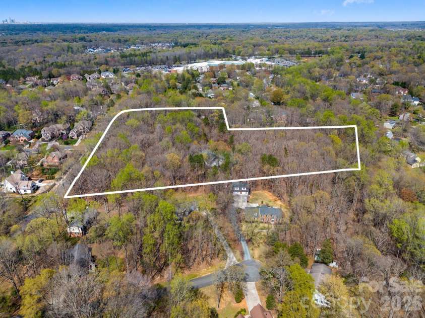 801 Reverdy Lane, Matthews, NC 28105.  MLS# CAR4360673, YatesRealty ID 7642. 