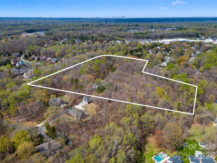 801 Reverdy Lane, Matthews, NC 28105.  MLS# CAR4360673, YatesRealty ID 7642. 