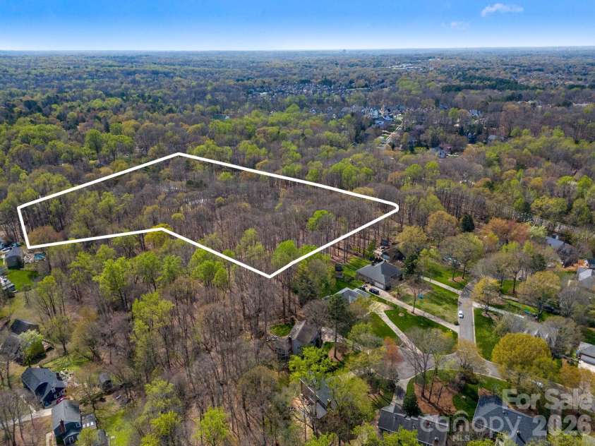 801 Reverdy Lane, Matthews, NC 28105.  MLS# CAR4360673, YatesRealty ID 7642. 
