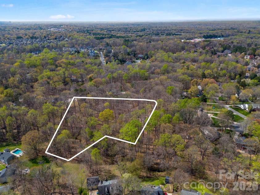 801 Reverdy Lane, Matthews, NC 28105.  MLS# CAR4360673, YatesRealty ID 7642. 