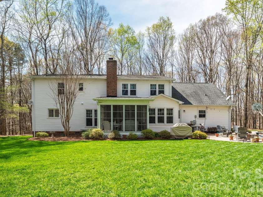 801 Reverdy Lane, Matthews, NC 28105.  MLS# CAR4360673, YatesRealty ID 7642. 