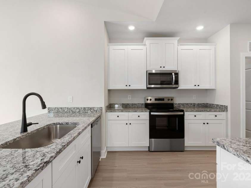 4125 Bolo Drive, Charlotte, NC 28215.  MLS# CAR4328763, YatesRealty ID 7644. 