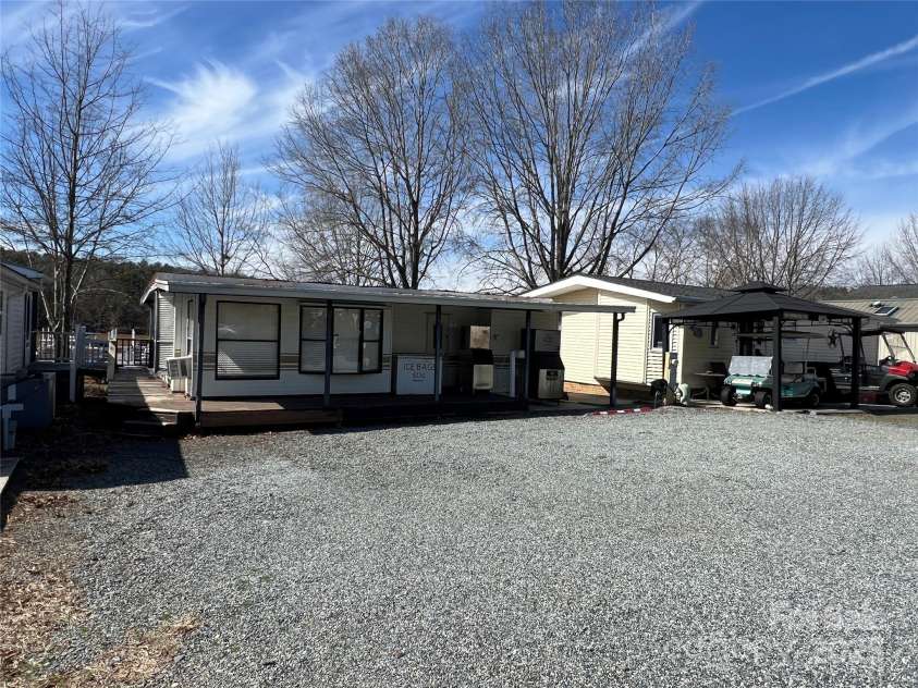 103 Dogwood Circle, New London, NC 28127.  MLS# CAR4224070, YatesRealty ID 7647. Lots of parking!