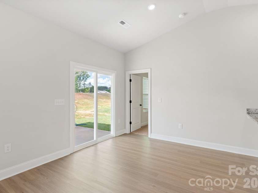 6718 Fairford Drive, Charlotte, NC 28215.  MLS# CAR4357098, YatesRealty ID 7647. 