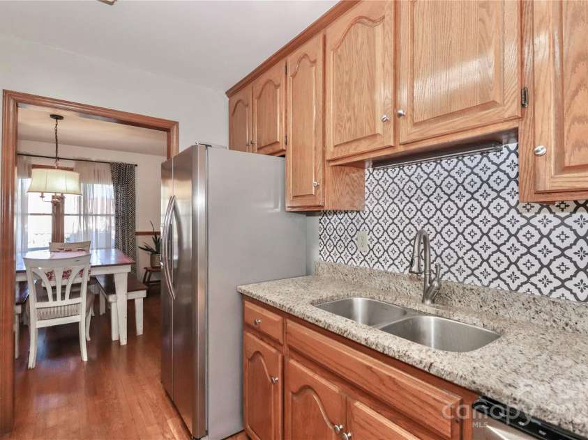 125 Little John Road, Statesville, NC 28625.  MLS# CAR4239716, YatesRealty ID 7648. 