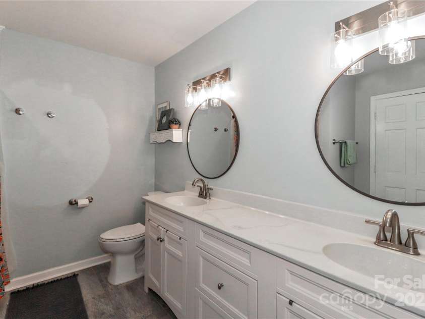 125 Little John Road, Statesville, NC 28625.  MLS# CAR4239716, YatesRealty ID 7648. 