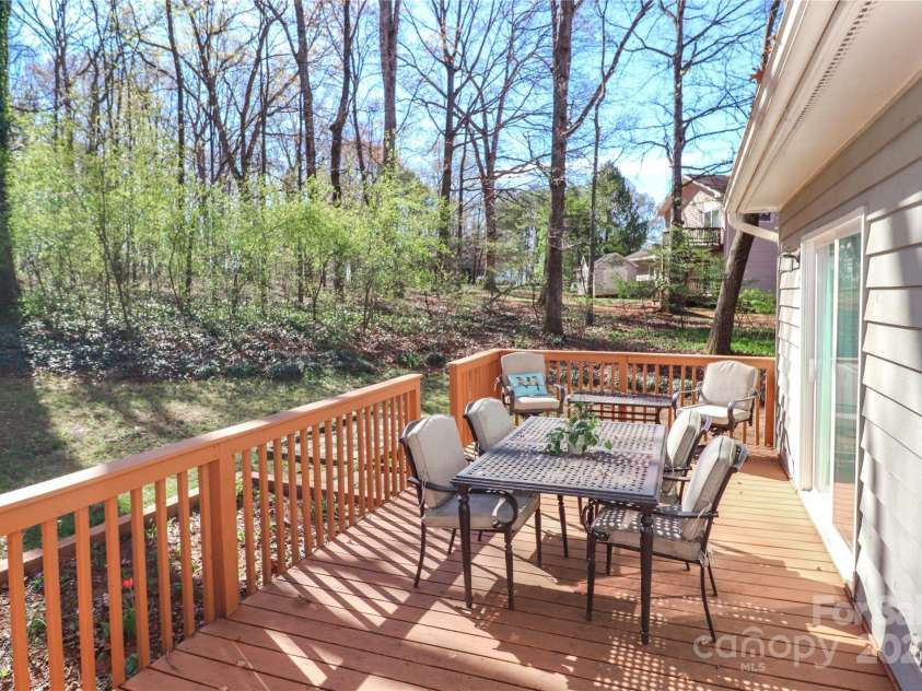 125 Little John Road, Statesville, NC 28625.  MLS# CAR4239716, YatesRealty ID 7648. 