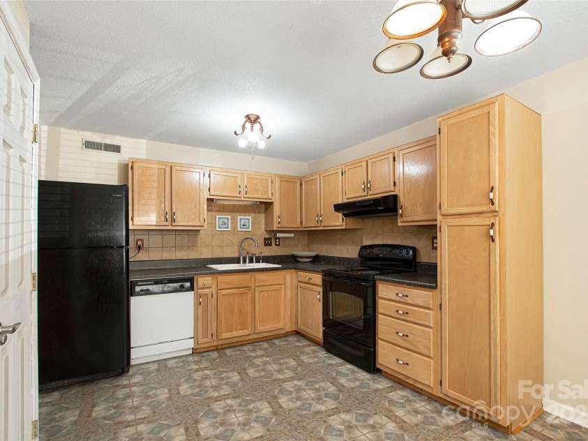 1773 Hunters Trail, Rock Hill, SC 29732.  MLS# CAR4245712, YatesRealty ID 7649. 