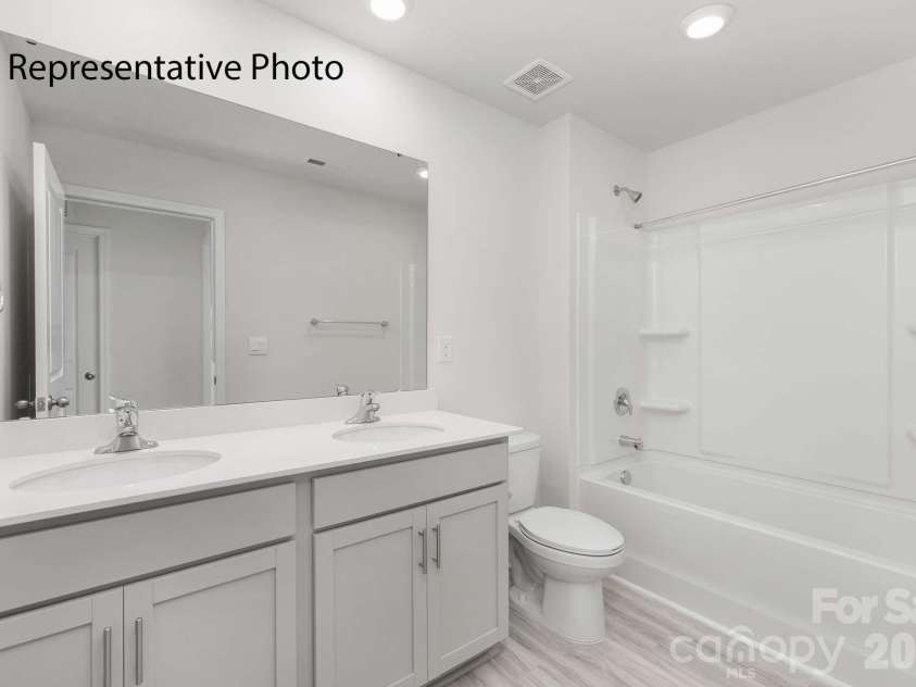 2800 Frances View Lane, Lincolnton, NC 28092.  MLS# CAR4402384, YatesRealty ID 7650. 