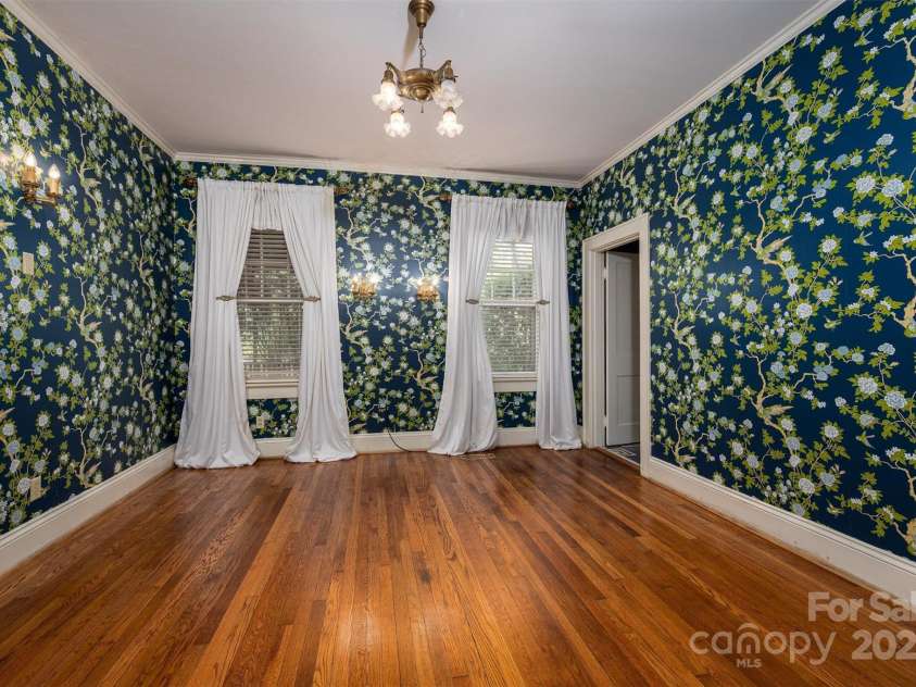 418 3rd Street, Hickory, NC 28601.  MLS# CAR4241824, YatesRealty ID 7651. 