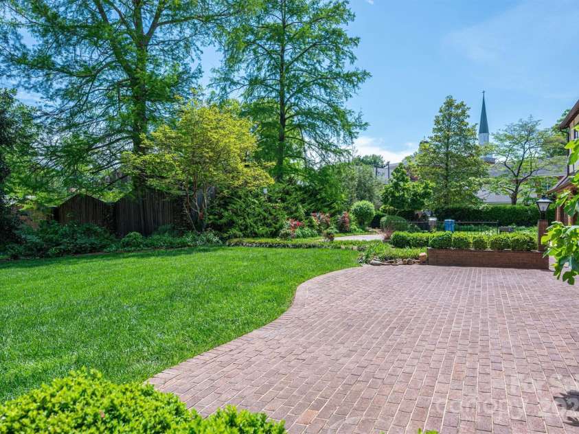 418 3rd Street, Hickory, NC 28601.  MLS# CAR4241824, YatesRealty ID 7651. 