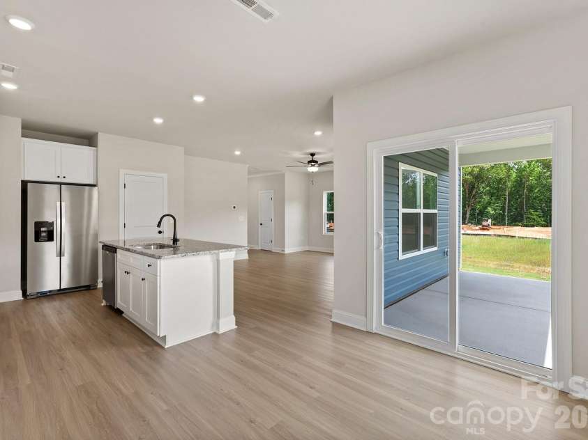 6729 Fairford Drive, Charlotte, NC 28215.  MLS# CAR4354014, YatesRealty ID 7651. 