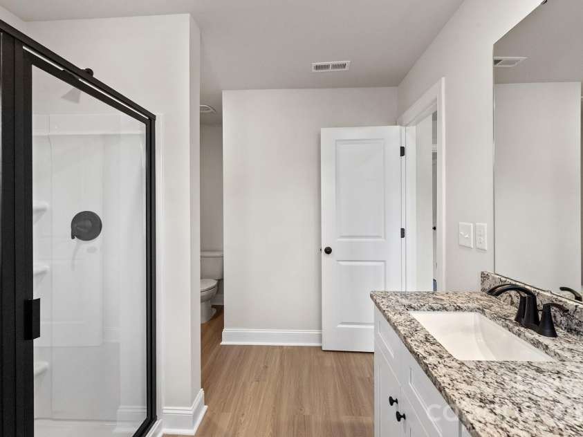 6729 Fairford Drive, Charlotte, NC 28215.  MLS# CAR4354014, YatesRealty ID 7651. 