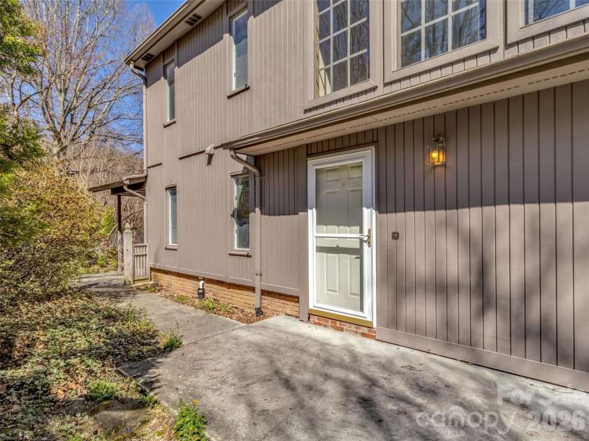 41 Balsam Shadows Drive, Maggie Valley, NC 28751.  MLS# CAR4362507, YatesRealty ID 7652. 