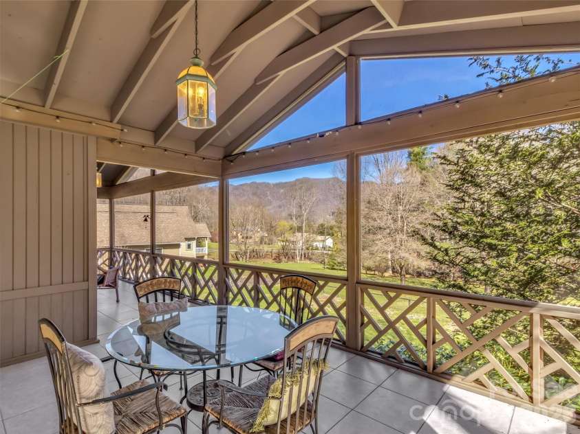 41 Balsam Shadows Drive, Maggie Valley, NC 28751.  MLS# CAR4362507, YatesRealty ID 7652. 