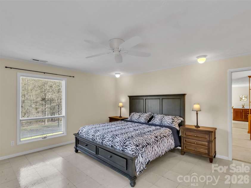 41 Balsam Shadows Drive, Maggie Valley, NC 28751.  MLS# CAR4362507, YatesRealty ID 7652. 