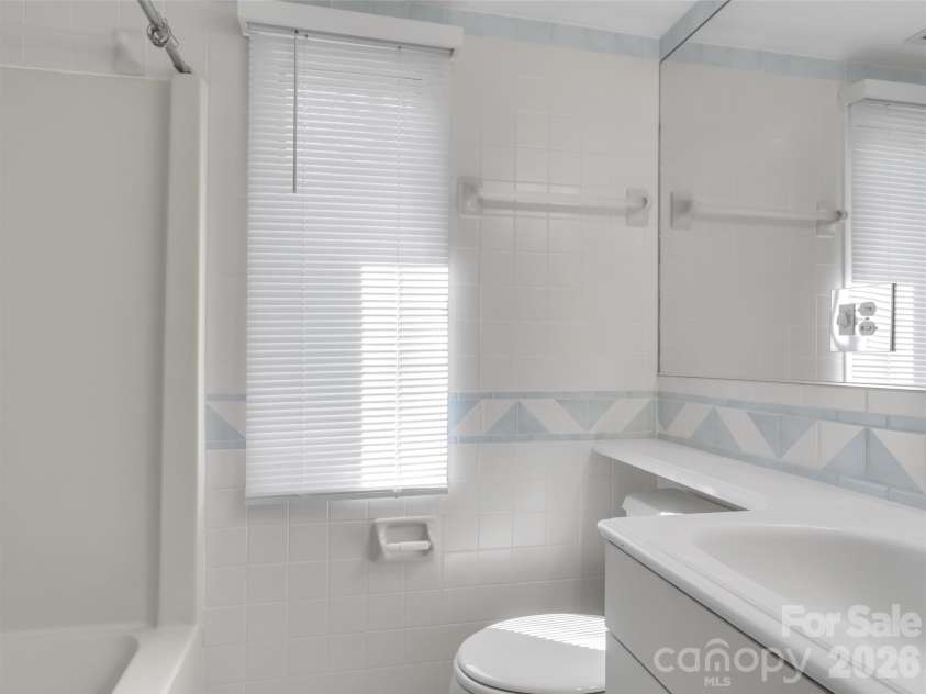 41 Balsam Shadows Drive, Maggie Valley, NC 28751.  MLS# CAR4362507, YatesRealty ID 7652. 