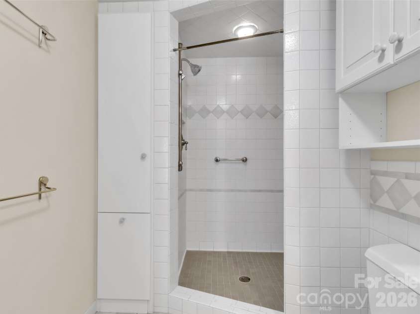 41 Balsam Shadows Drive, Maggie Valley, NC 28751.  MLS# CAR4362507, YatesRealty ID 7652. 