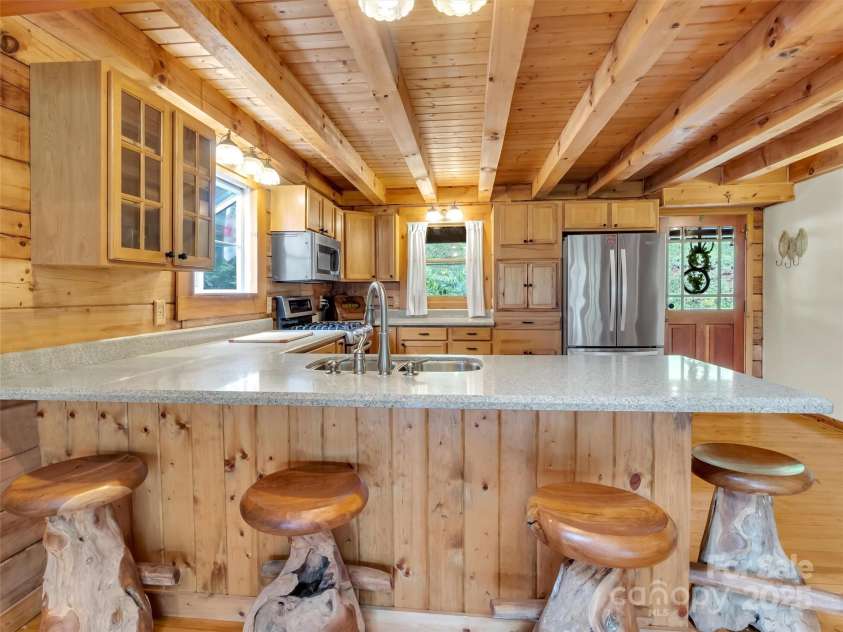 500 Beechwood Drive, Sylva, NC 28779.  MLS# CAR4271075, YatesRealty ID 7652. 