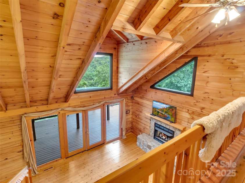 500 Beechwood Drive, Sylva, NC 28779.  MLS# CAR4271075, YatesRealty ID 7652. 