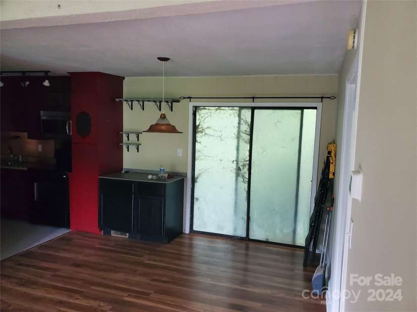 38 Glen Hill Drive, Weaverville, NC 28787.  MLS# CAR4171389, YatesRealty ID 7653. 