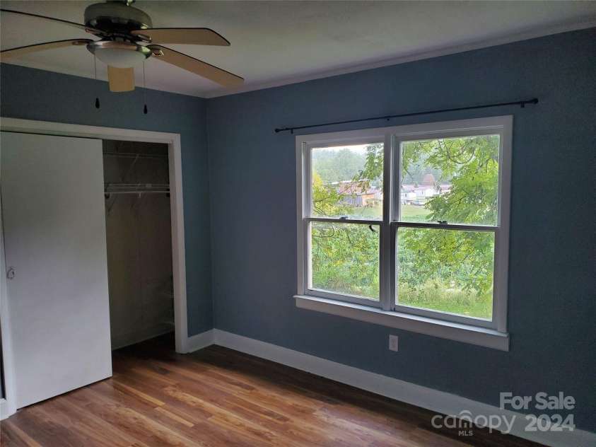 38 Glen Hill Drive, Weaverville, NC 28787.  MLS# CAR4171389, YatesRealty ID 7653. 