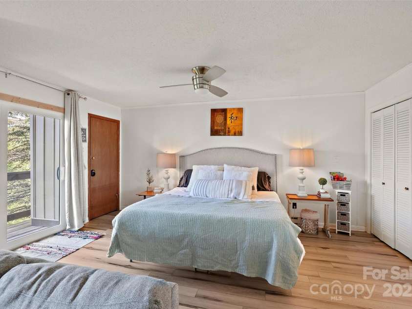 103 Upper Holiday Lane, Beech Mountain, NC 28604.  MLS# CAR4231463, YatesRealty ID 7654. 