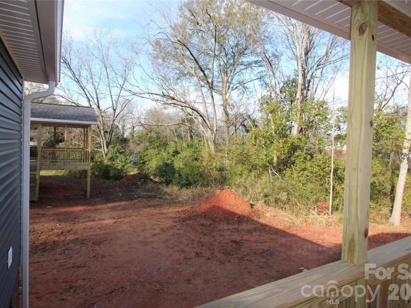 152 Hinton Street, Chester, SC 29706.  MLS# CAR4319957, YatesRealty ID 7654. 