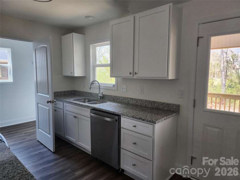 152 Hinton Street, Chester, SC 29706.  MLS# CAR4319957, YatesRealty ID 7654. 