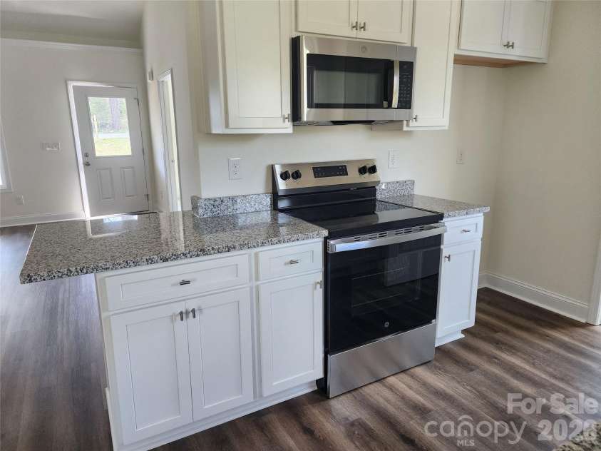 152 Hinton Street, Chester, SC 29706.  MLS# CAR4319957, YatesRealty ID 7654. 