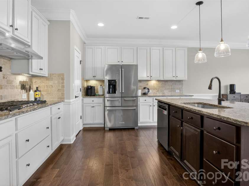 15317 Guthrie Drive, Huntersville, NC 28078.  MLS# CAR4350132, YatesRealty ID 7655. 