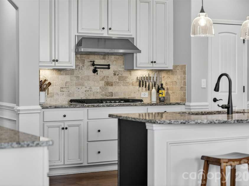15317 Guthrie Drive, Huntersville, NC 28078.  MLS# CAR4350132, YatesRealty ID 7655. 