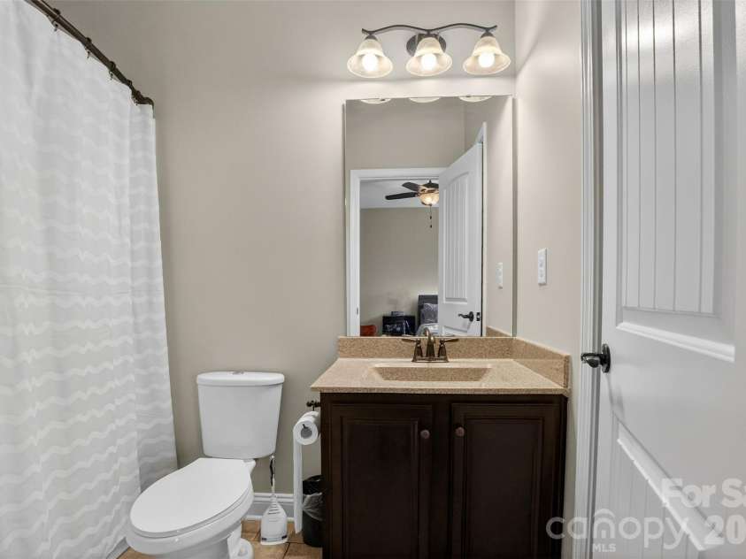 15317 Guthrie Drive, Huntersville, NC 28078.  MLS# CAR4350132, YatesRealty ID 7655. 