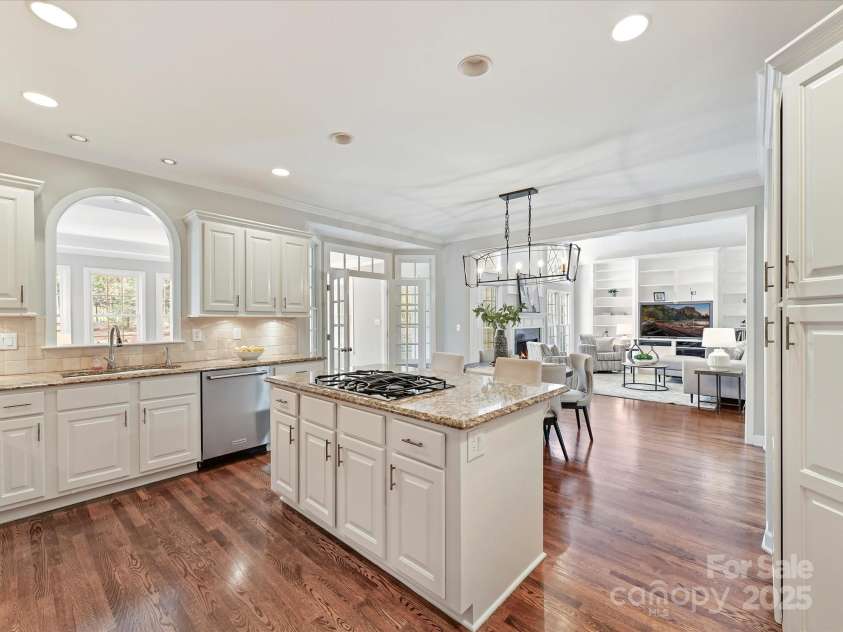 18322 Indian Oaks Lane, Davidson, NC 28036.  MLS# CAR4229184, YatesRealty ID 7655. 